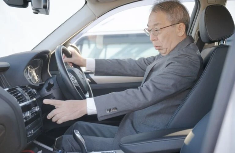シニアも大歓迎！未経験からの高収入キャリアスタートをサポート